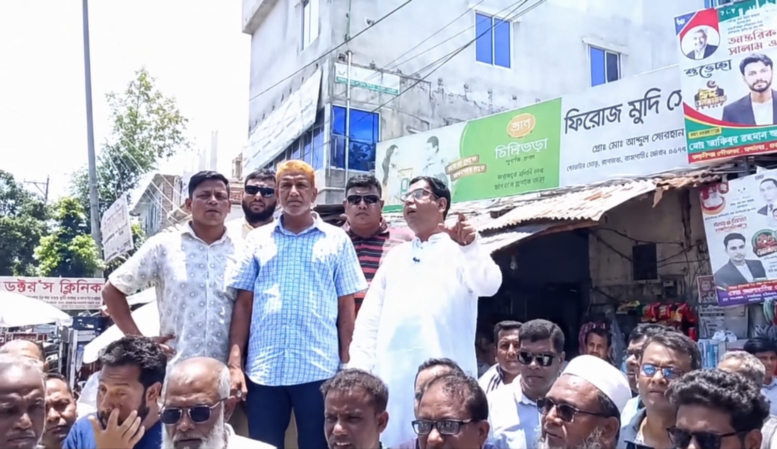 হামলার বিচার না হলে আইন নিজের হাতে তুলে নেওয়ার ঘোষণা বিএনপি নেতার